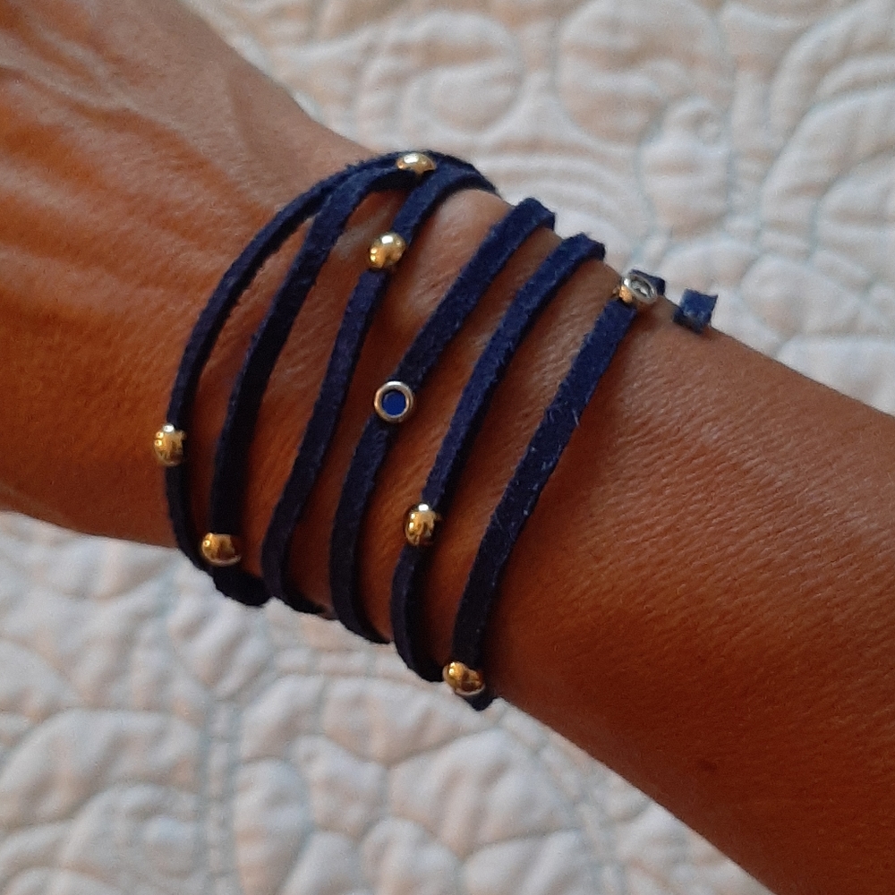 Two leather bracelets - Picture 2 of 3